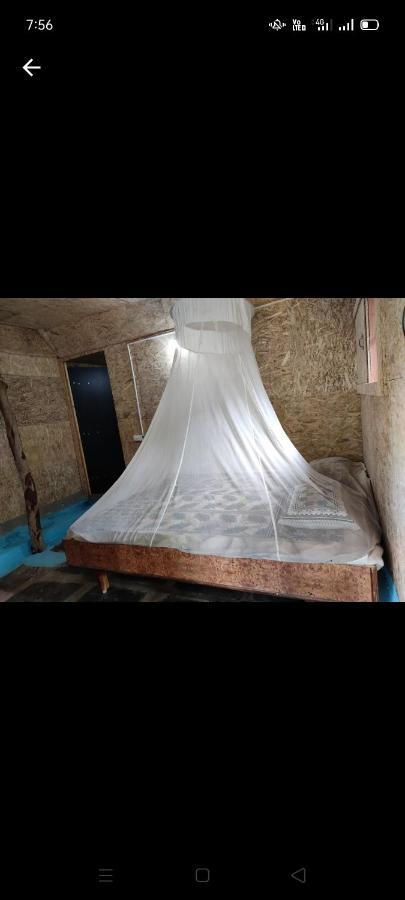 Goldengarden Cottages Hampi Luaran gambar