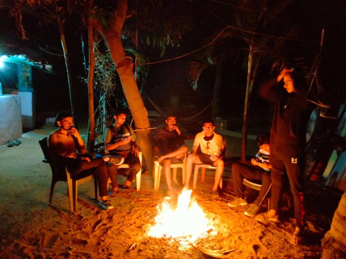 Goldengarden Cottages Hampi Luaran gambar